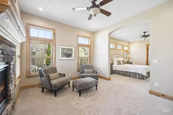 Eagle, ID 83616,1828 N Estancia Place