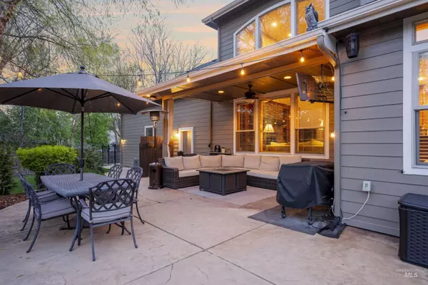 Eagle, ID 83616,1828 N Estancia Place