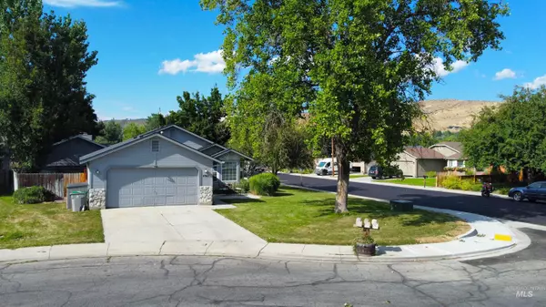 Boise, ID 83703,4961 N Bluegrass Avenue