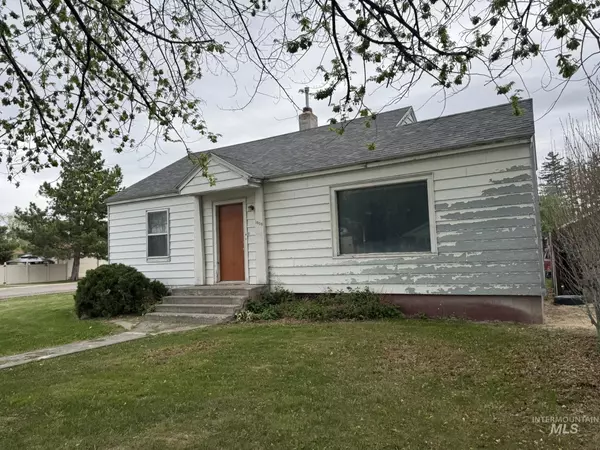 1006 Montana Street, Gooding, ID 83330