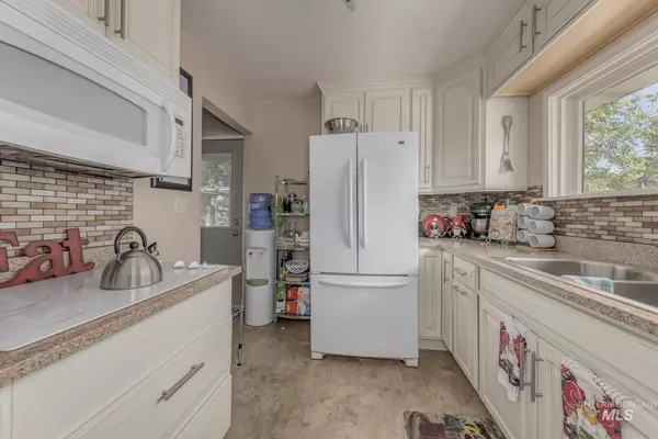 Huntington, OR 97907,290 E 2nd St