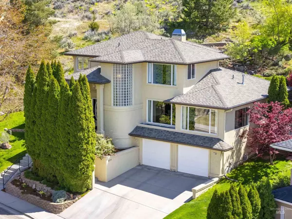 677 W Sandstone Ct, Boise, ID 83702