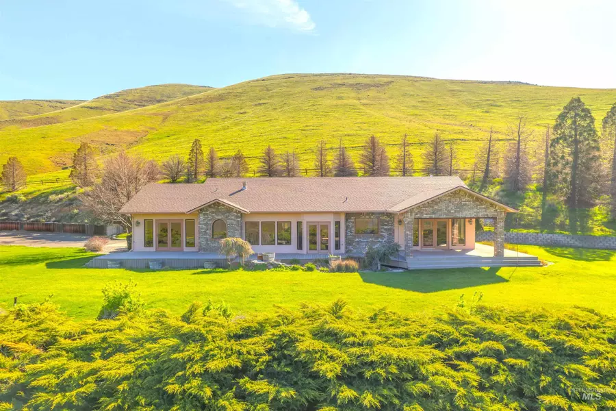 186 Clayton Rd, Clarkston, WA 99403