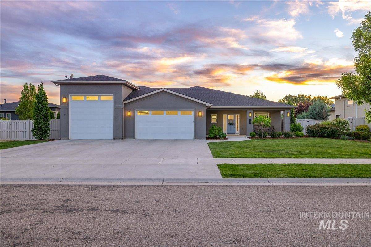 137 S Stephenson St, Eagle, ID 83616