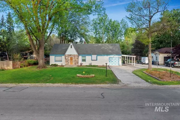 3717 N Sycamore Dr, Boise, ID 83703-4141