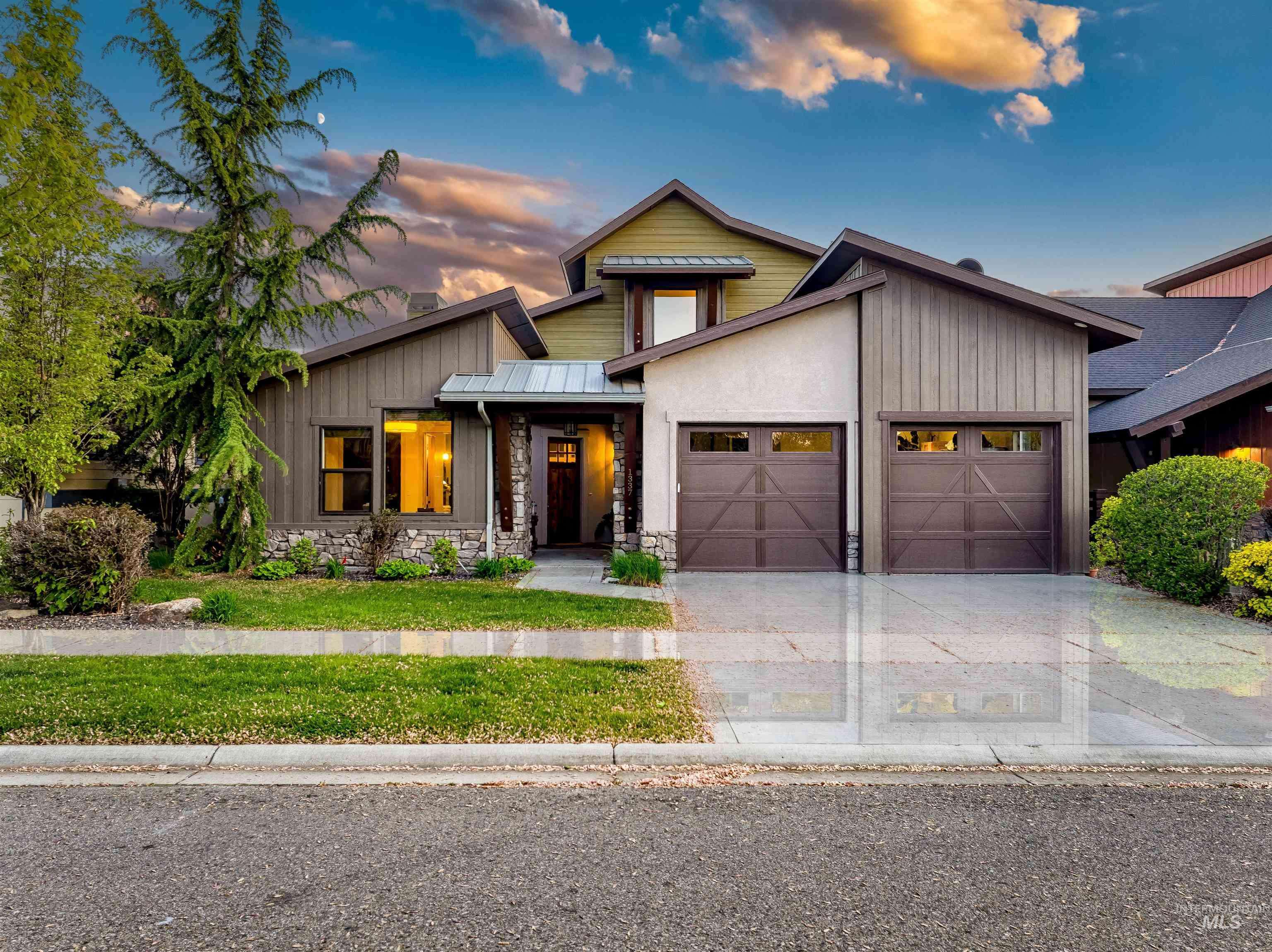 1337 E Lone Shore Dr, Eagle, ID 83616