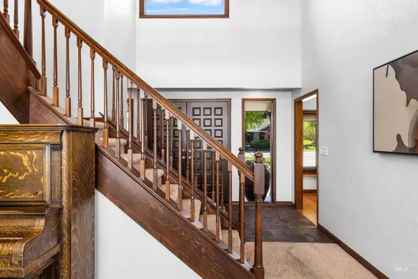 Boise, ID 83709,192 S Sun Burst Way