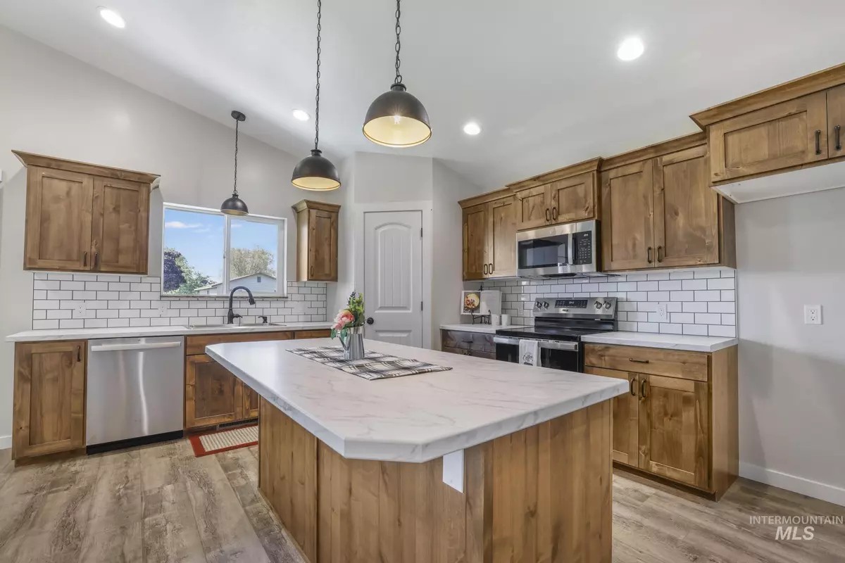 Wendell, ID 83355,624 Sixth Ave. E Lot 6 Block 178