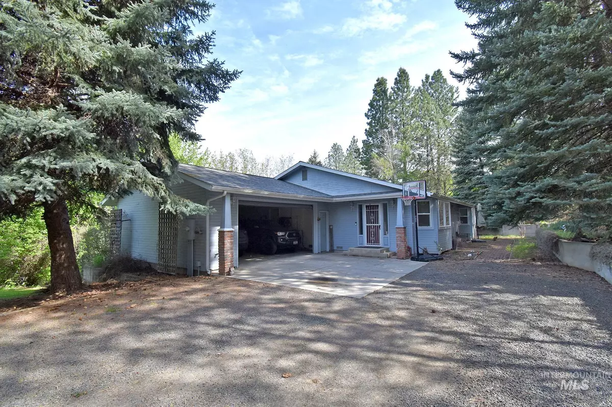 Juliaetta, ID 83535,29123 N Juliaetta Grade