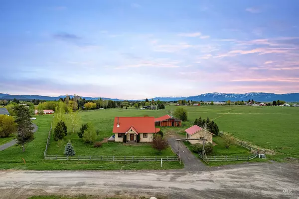 Mccall, ID 83638,53 Chase Drive