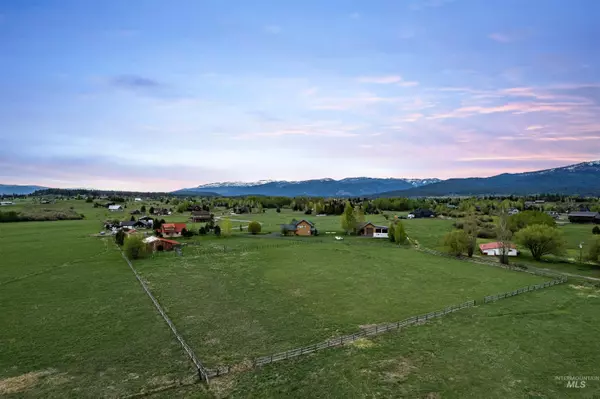 Mccall, ID 83638,53 Chase Drive