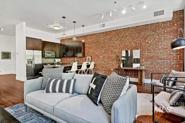 Boise, ID 83702,101 N 10th St