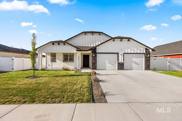 Fruitland, ID 83619,323 Maverick St