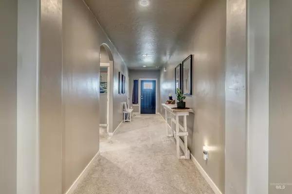 Boise, ID 83709,7088 S Maverick Way