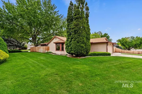 Boise, ID 83705-3872,2712 S Zola