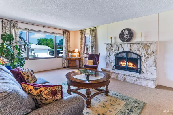 Caldwell, ID 83605,1904 Butte View Dr