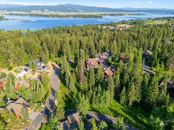 Donnelly, ID 83615,63 Clearwater Court