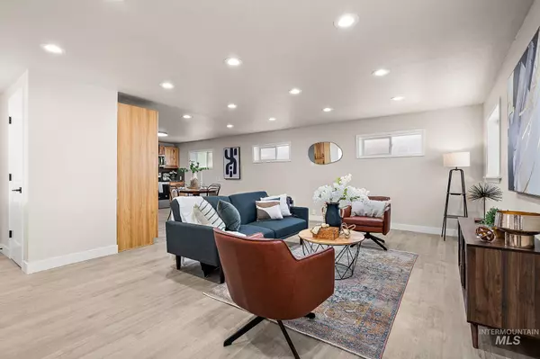 Nampa, ID 83687,111 2nd Ave