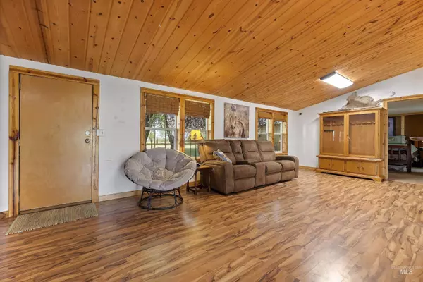 Mccall, ID 83638,13752 Highway 55