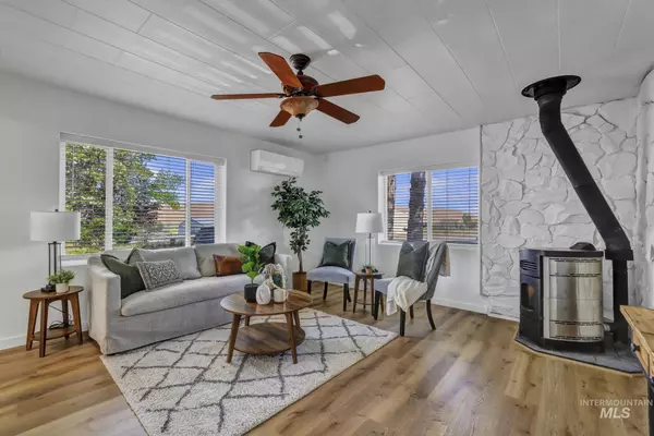 Hagerman, ID 83332,240 W Valley Rd