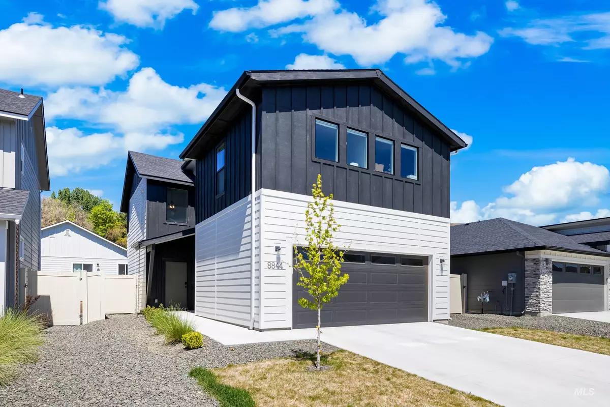 Boise, ID 83714,8844 W Eminence Dr