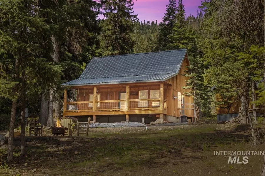 507 Brenda Drive, Cascade, ID 83611