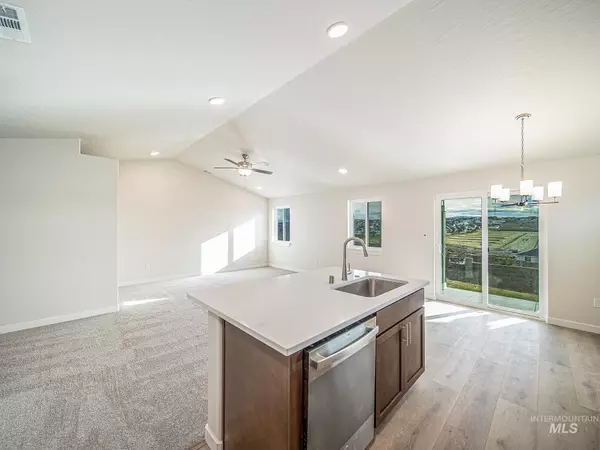 Kuna, ID 83634,1132 N Peakhurt Ave