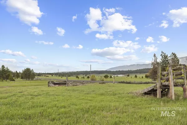 Cascade, ID 83611,2 Garrett Lane