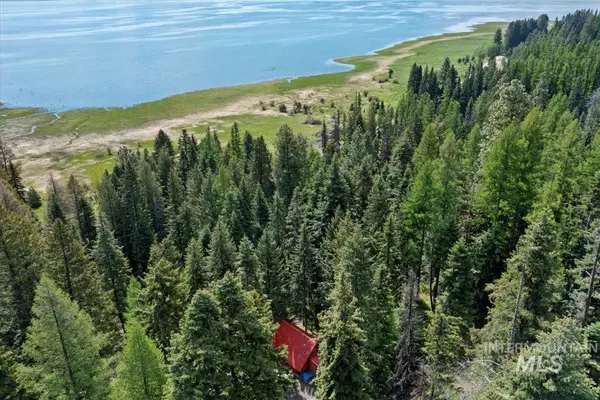 Cascade, ID 83611,1589 Bear Trail Lp