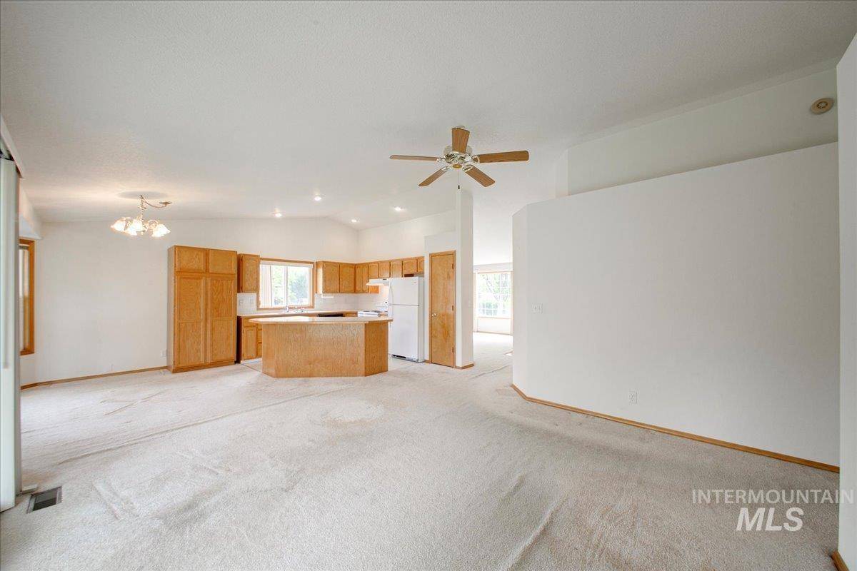 Meridian, ID 83642,409 S Canvasback Ave