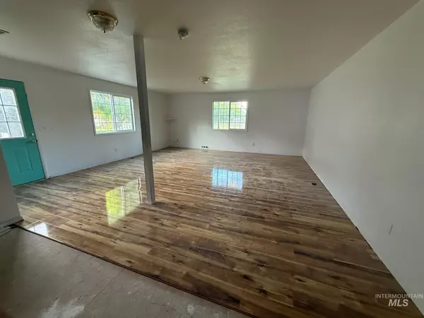 Kuna, ID 83634,378 N Cleveland Ave