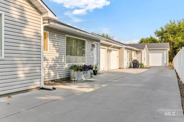 Boise, ID 83714,9954/9956 Utahna Rd