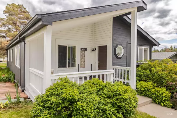 Moscow, ID 83843,609 N Almon