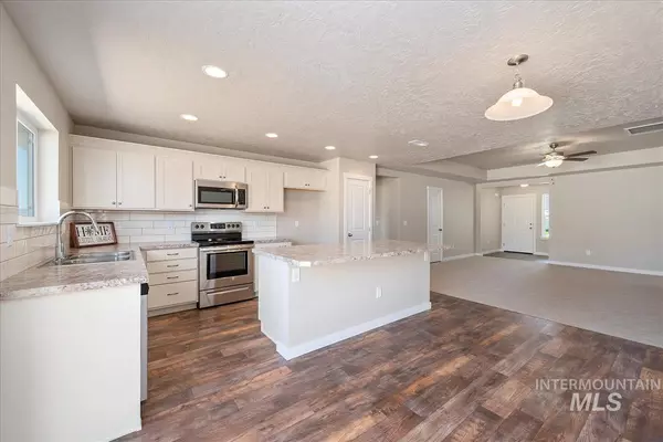 Caldwell, ID 83605,19153 Red Eagle Way