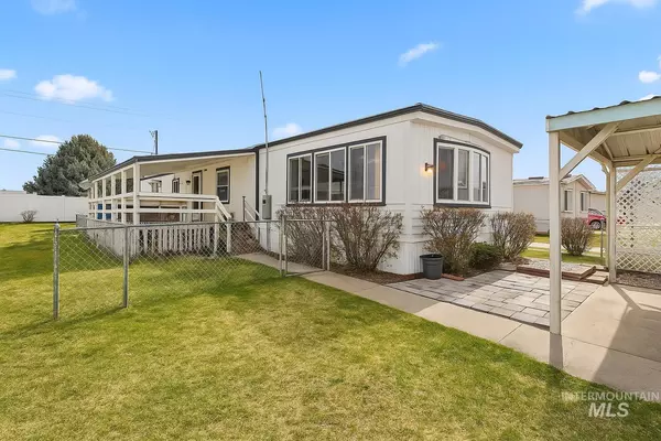 1410 W Flamingo Ave #42, Nampa, ID 83651