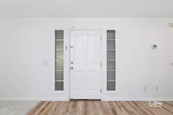 Boise, ID 83704,10397 W Hinsdale Court