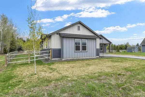 Mccall, ID 83638-9999,1112 Mo's Way