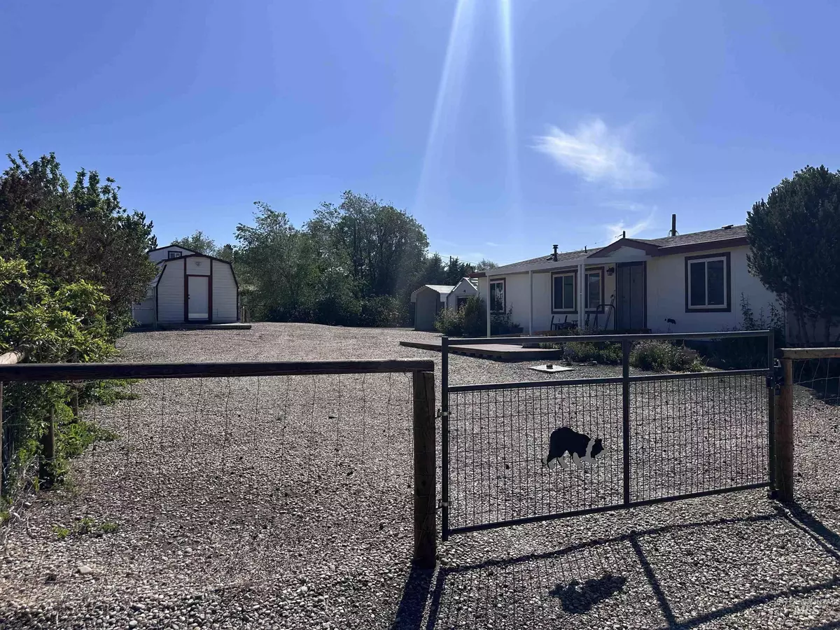 Murphy, ID 83650,17121 Basey St