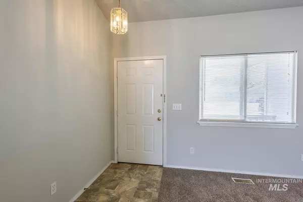 Nampa, ID 83686,518 E Maryland Ave