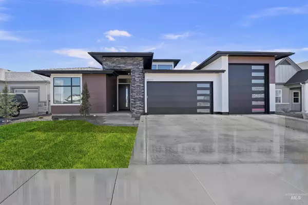 818 N Gracie Ave, Eagle, ID 83616