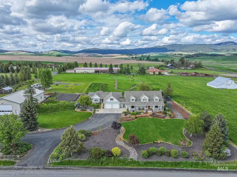 2350 Trail Road, Moscow, ID 83843