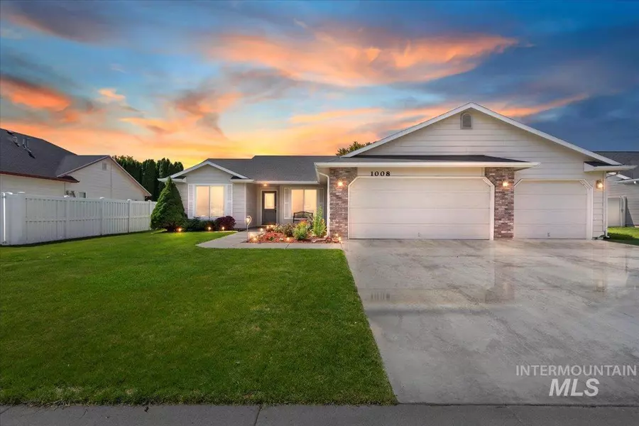 1008 Redwing St, Fruitland, ID 83619