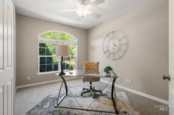 Meridian, ID 83646-6288,2327 W Boulder Bar Dr