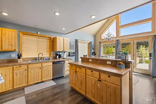 Mccall, ID 83638-0000,1017 Potts Dr