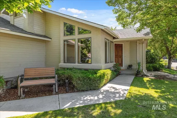 Boise, ID 83703-3225,5594 N Northwall Pl