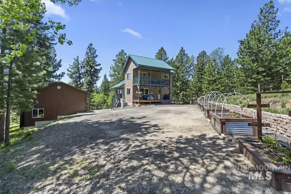 Cascade, ID 83611,10416 Emma Loop