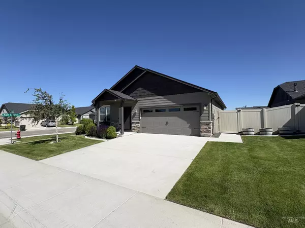Kuna, ID 83634-2568,1786 E Cave Falls St