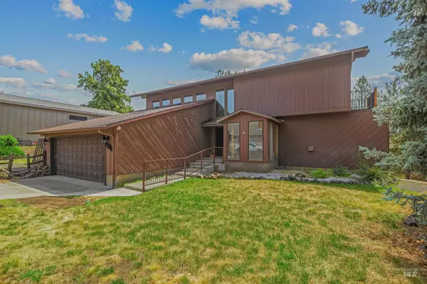 Lewiston, ID 83501,3520 Country Club Dr.