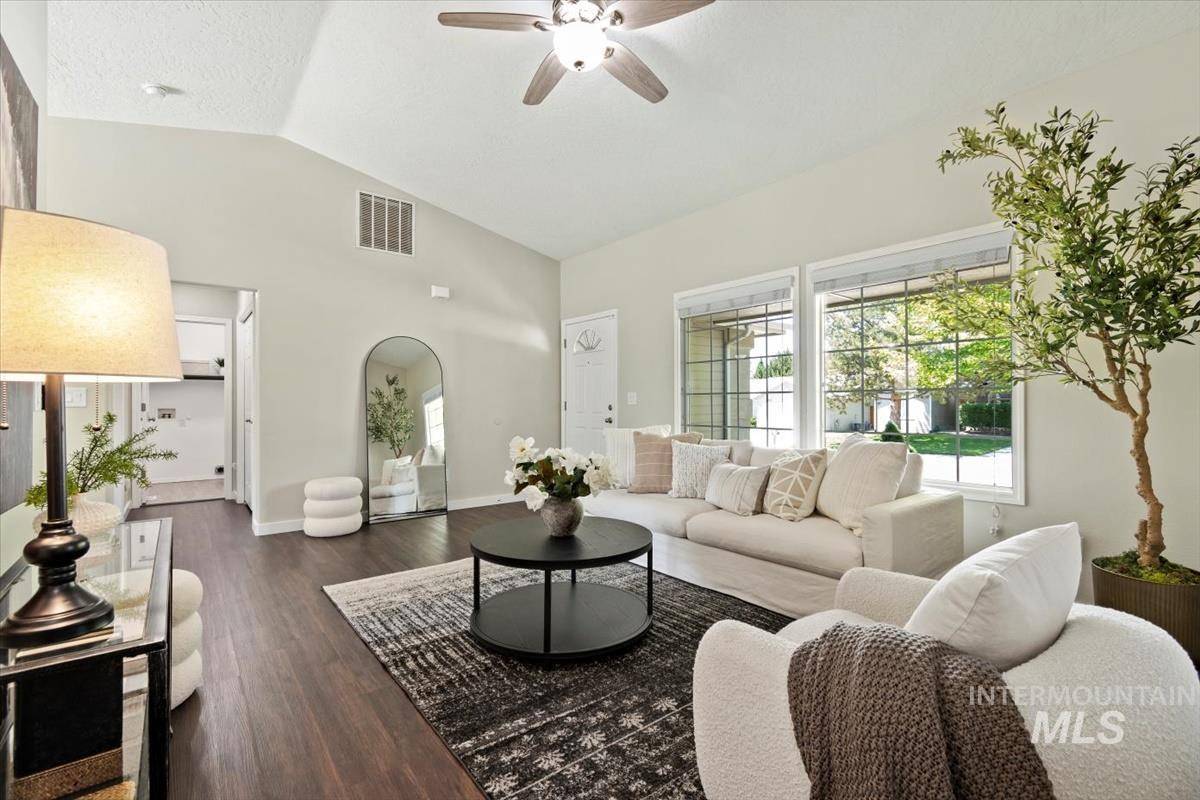 Boise, ID 83716,5912 S Snowdrop Pl