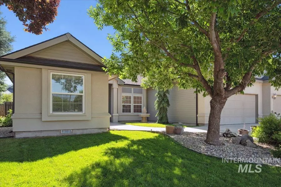 3880 N Greenwich Way, Meridian, ID 83646